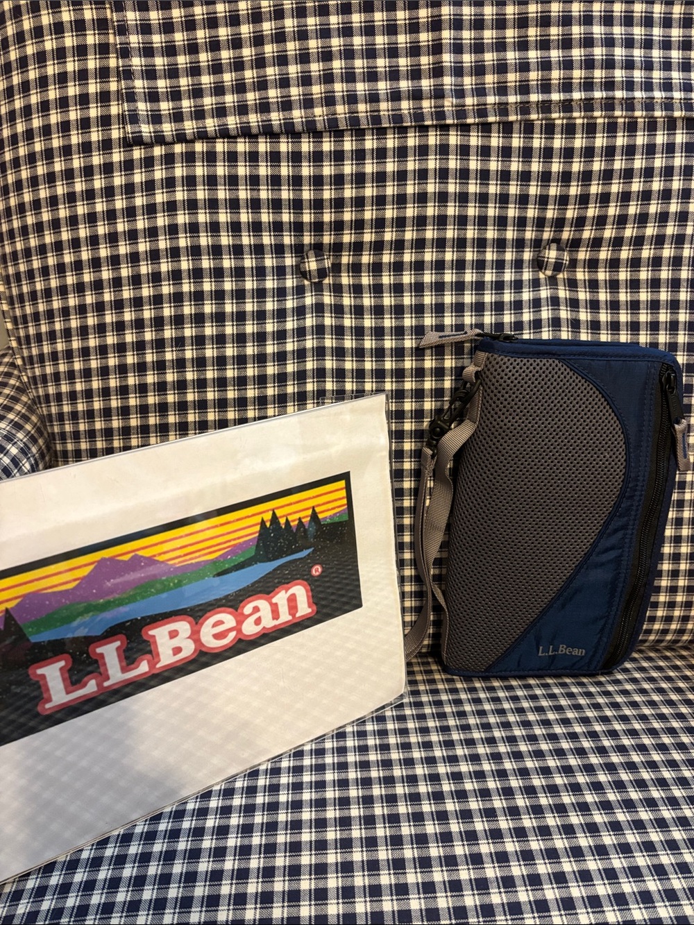 L.L. Bean Men’s Navy and Gray Travel Organizer